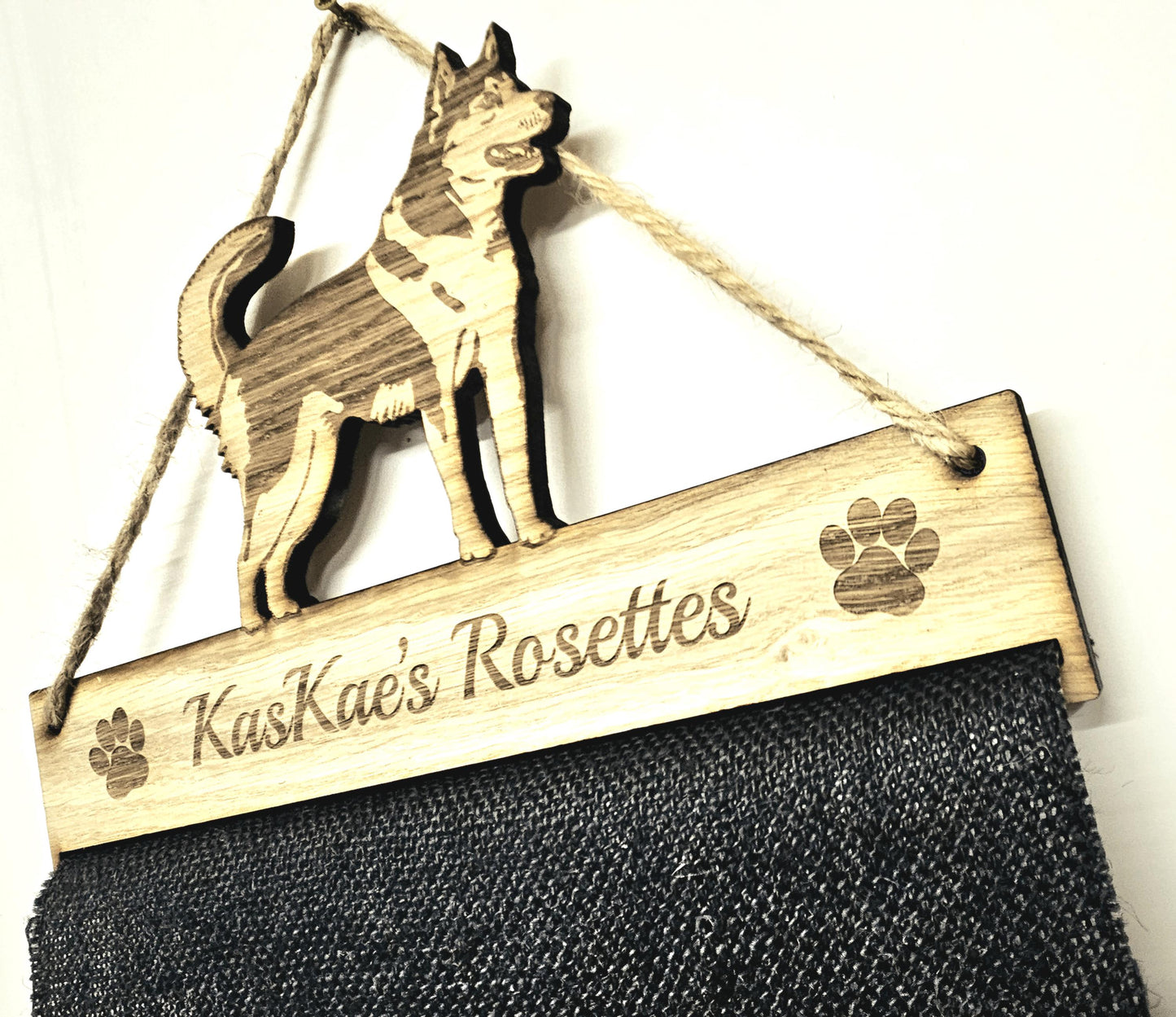 Rosette Holder - Alaskan Malamute - Personalised 6mm Oak Veneer Dog Puppy  Rosettes Hanging Gift